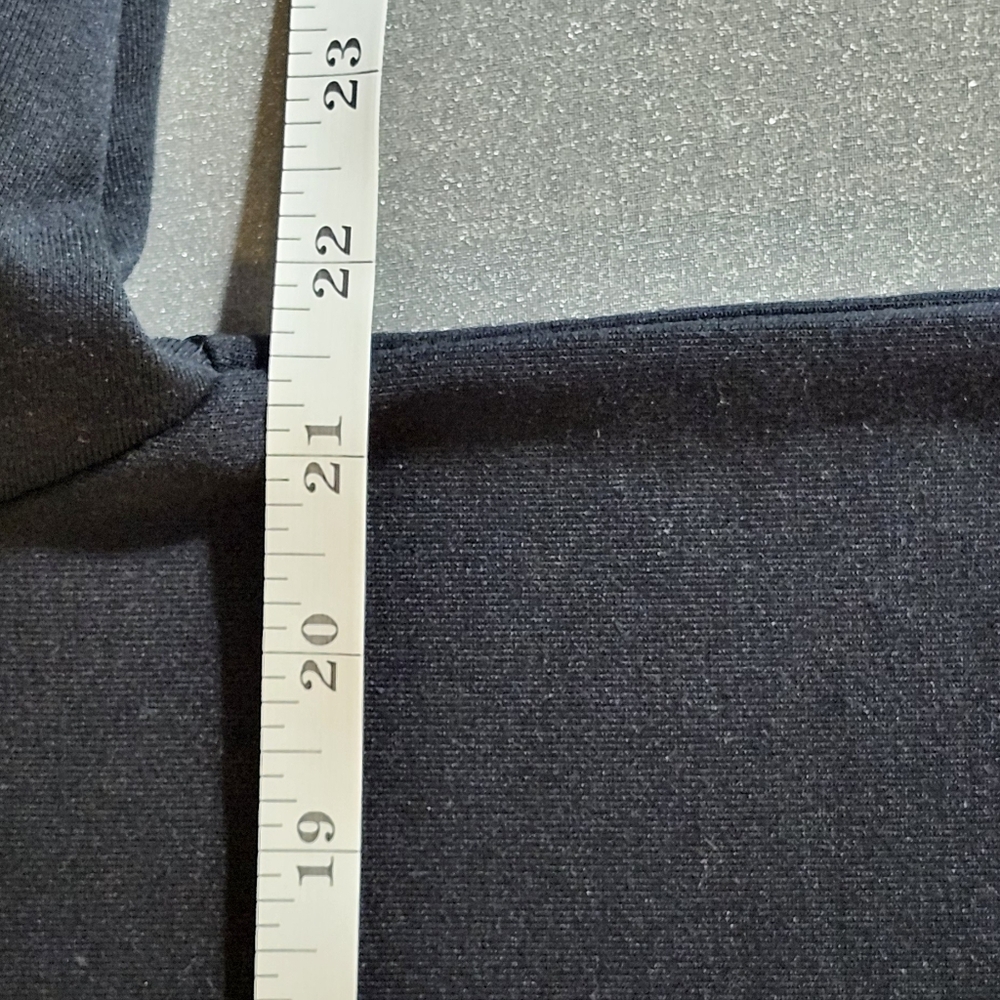Sweatshirt Size M - Picture 5 of 7